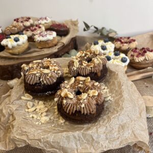 Donut snickers (słodzony cukrem)