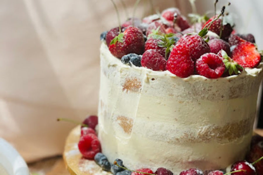Dekoracje na tort — co wybrać? Czym udekorować tort?